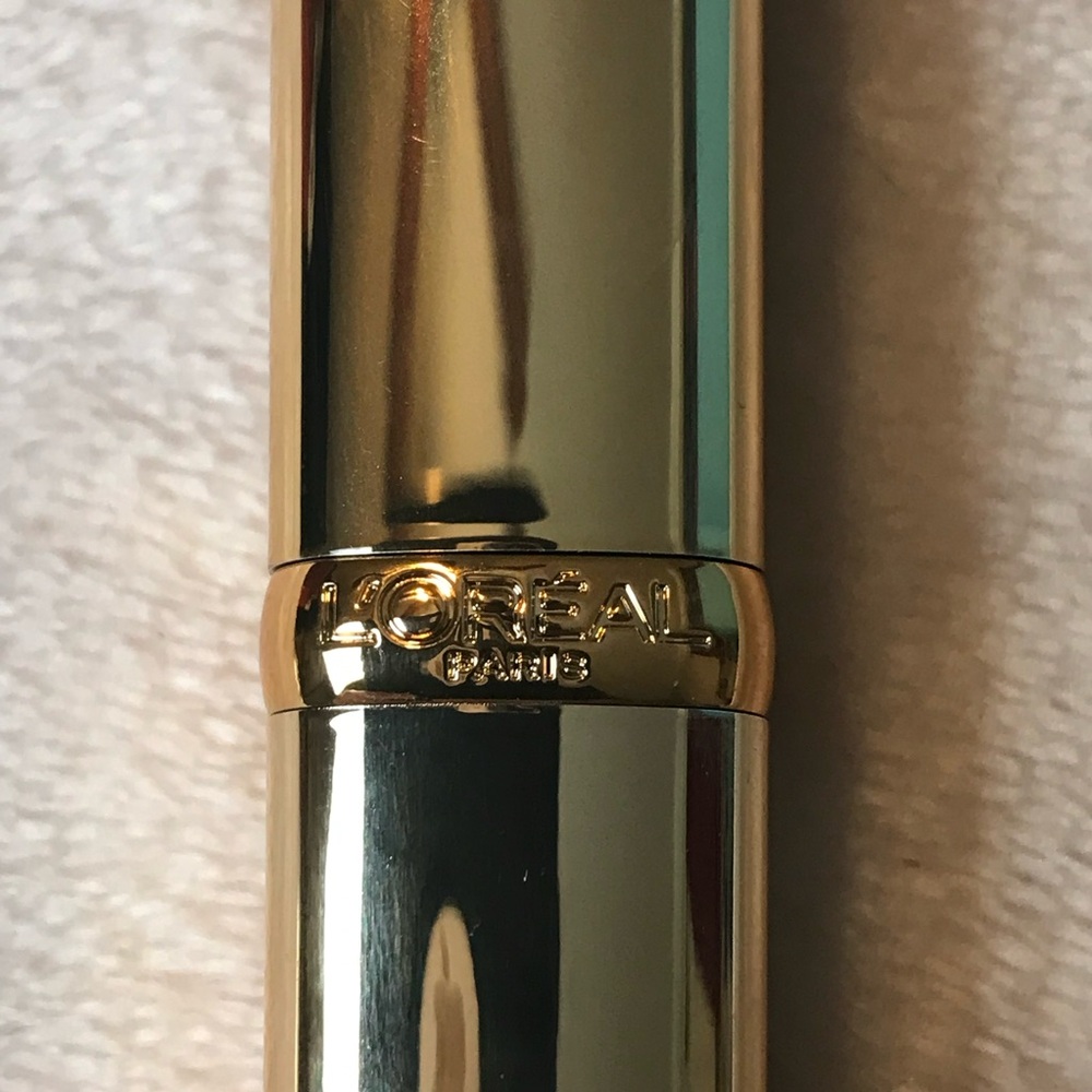 L'Oreal Colour Riche Lipstick 129 Montmartre Color New. - Picture 4 of 9